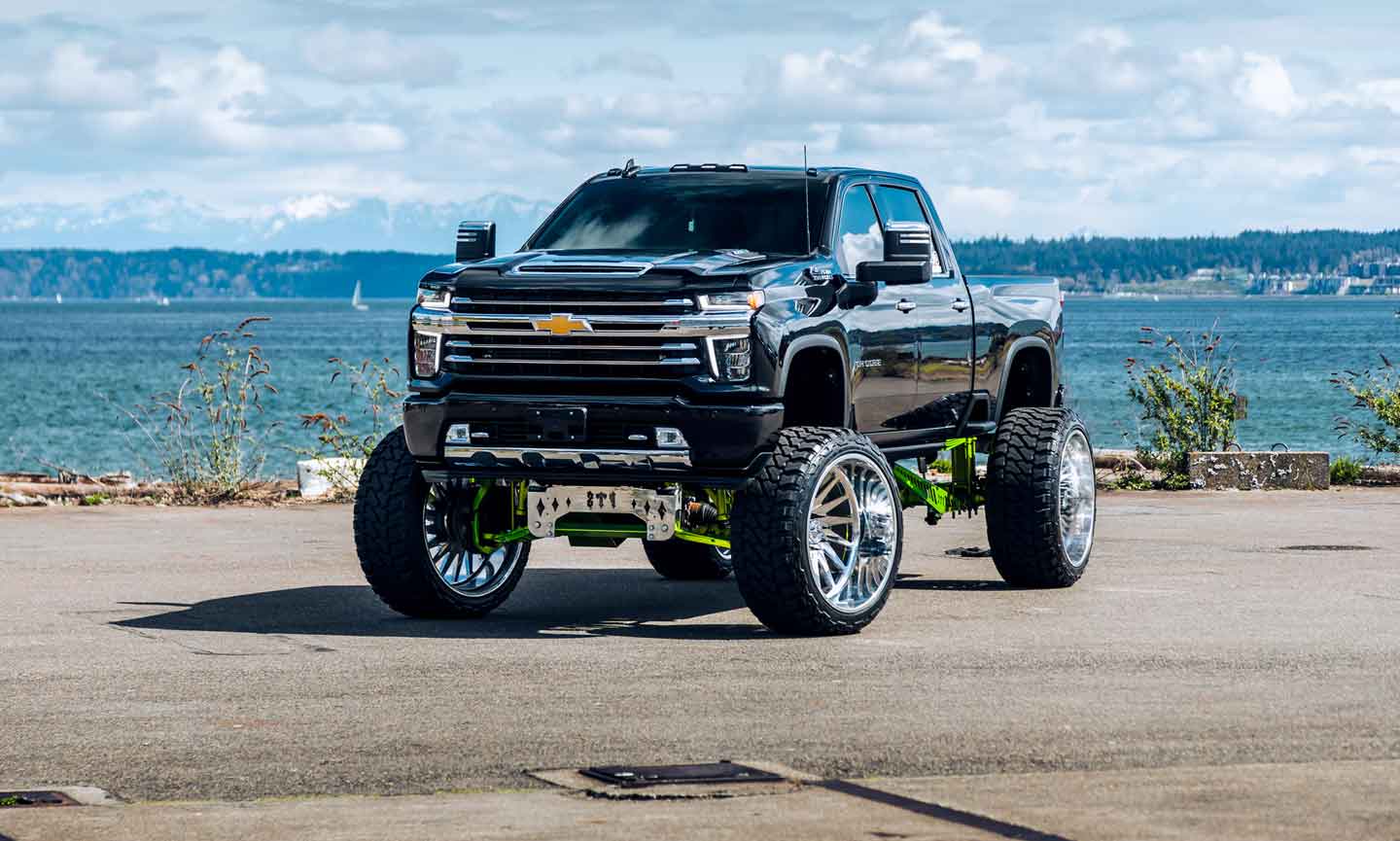 Why Use an Online Salvage Auto Auction When Buying a Car?